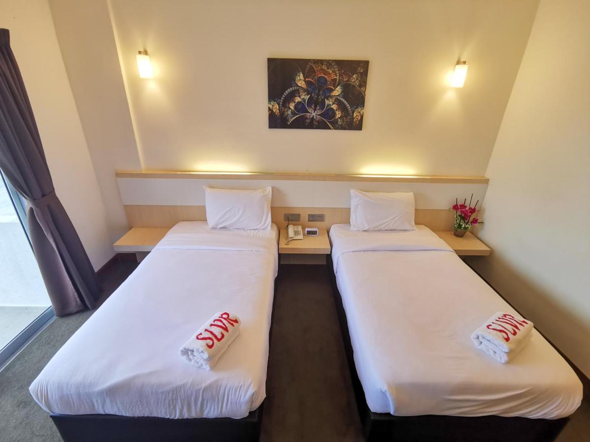 Serdang Lake View Resort Sungai Kechil Εξωτερικό φωτογραφία