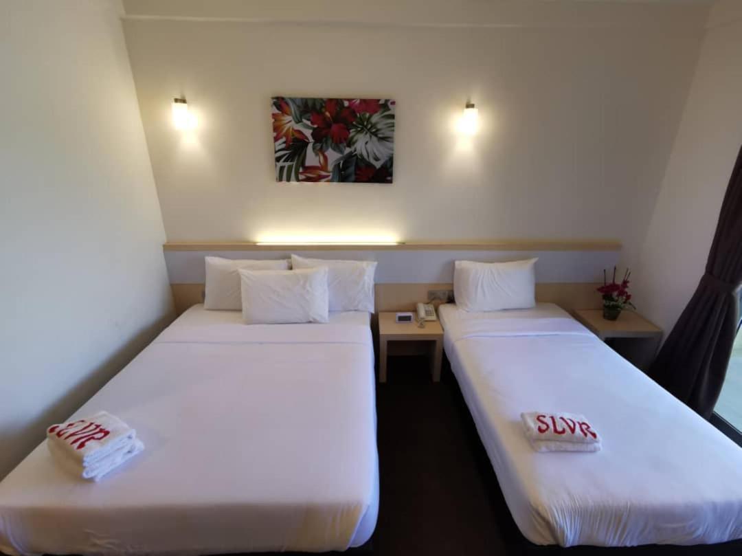 Serdang Lake View Resort Sungai Kechil Εξωτερικό φωτογραφία