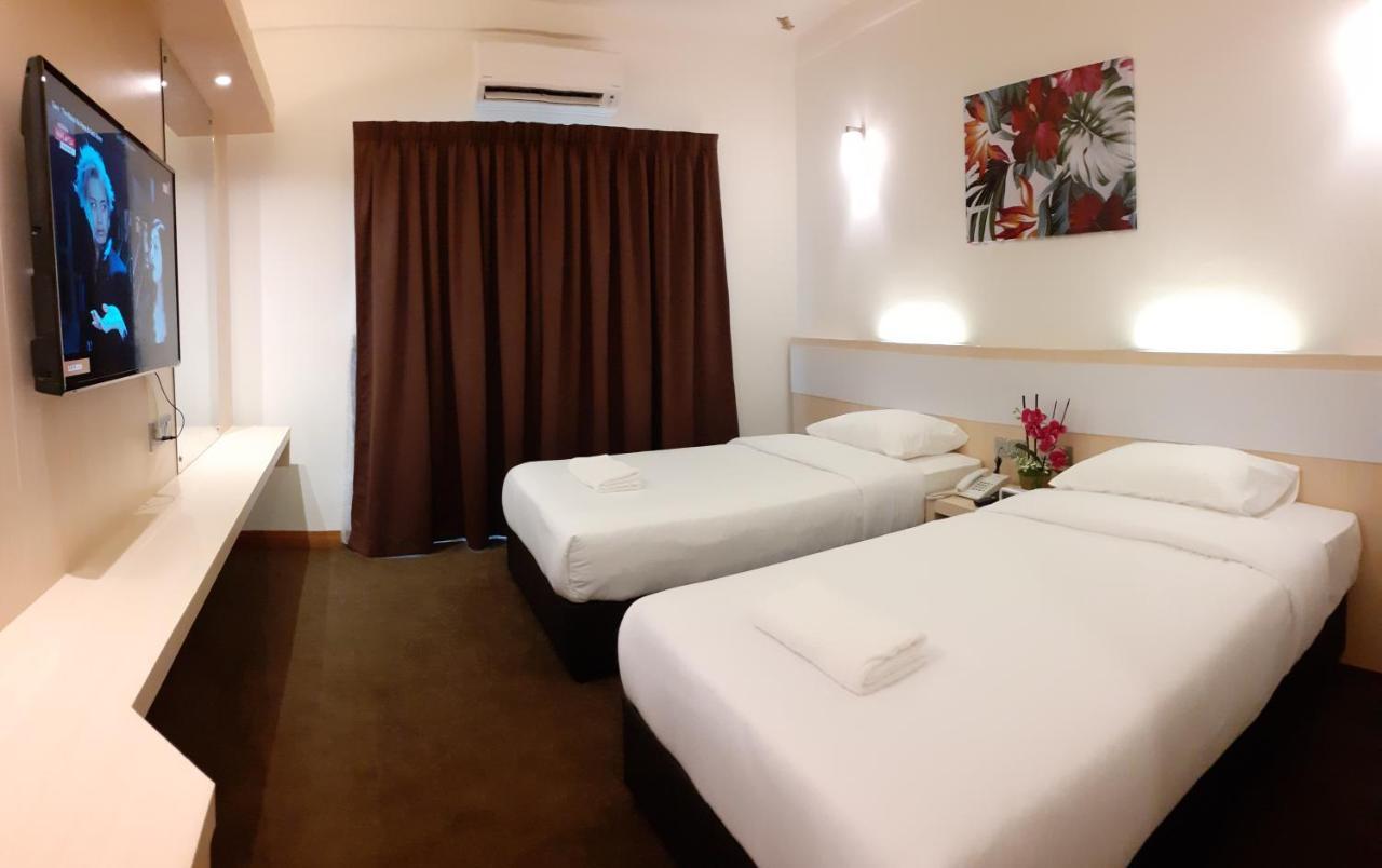 Serdang Lake View Resort Sungai Kechil Εξωτερικό φωτογραφία