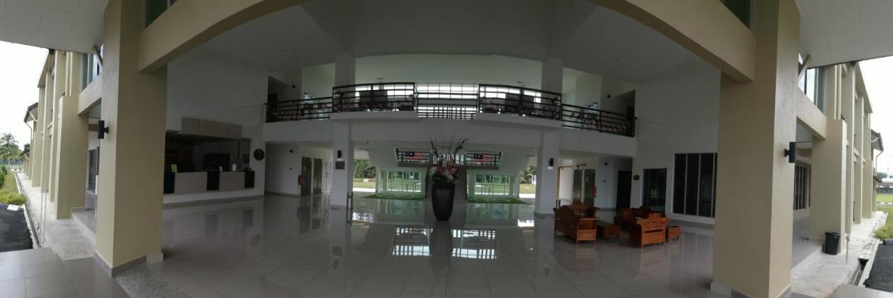 Serdang Lake View Resort Sungai Kechil Εξωτερικό φωτογραφία
